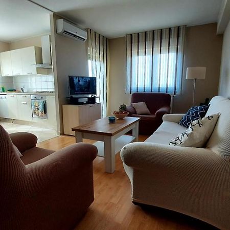 Apartman Ana Pula - Calm, Free Parking, Close To Center Exterior photo